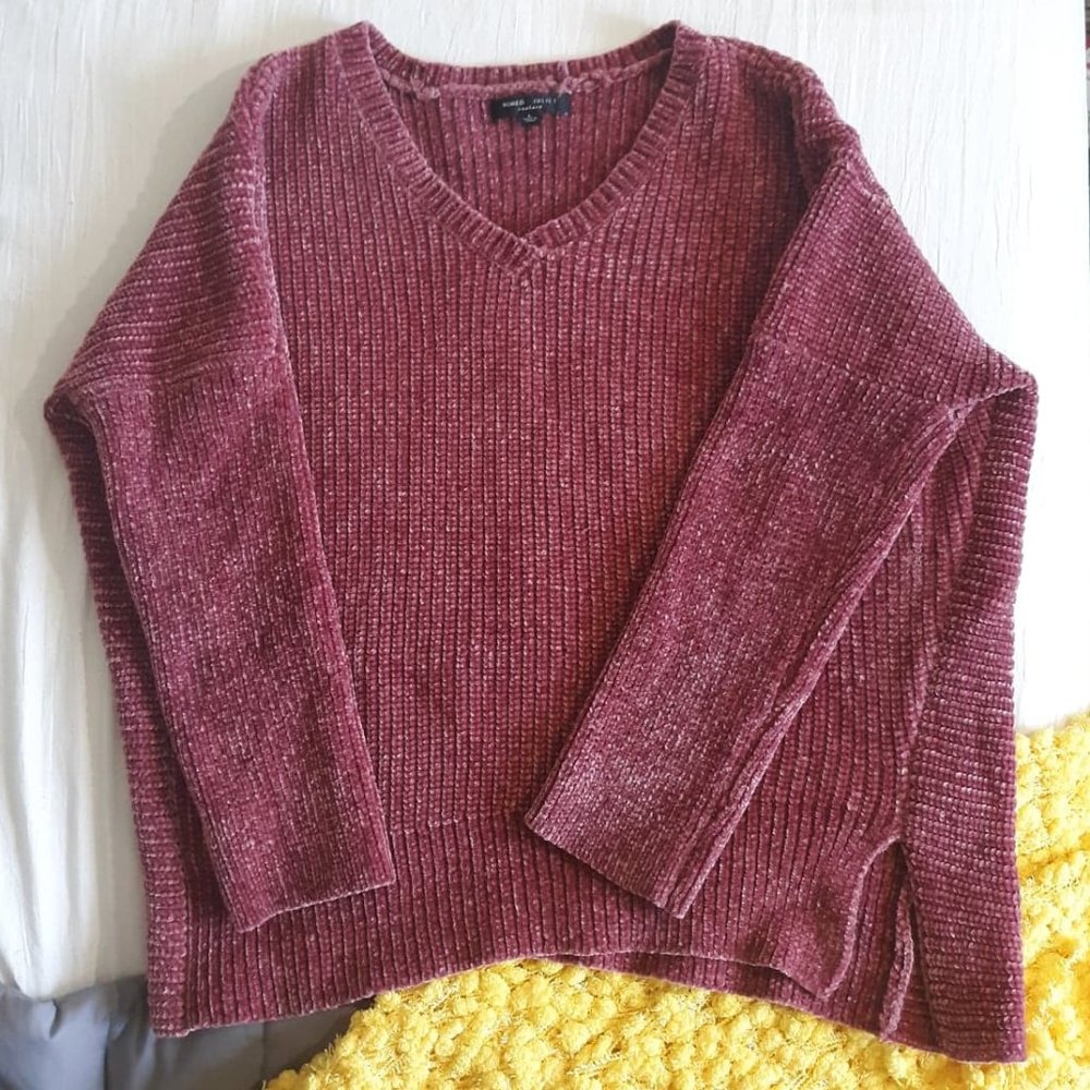 Romeo + Juliet Couture Fall Weather Sweater